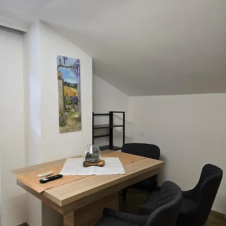 提佑里斯公寓 * 索尔登